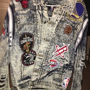 Logo jacket